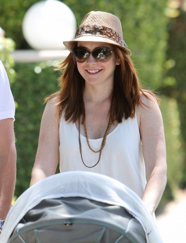 Ποια διάσημη ηθοποιός έχει κορούλα τη δεσποινίδα της φωτογραφίας; 