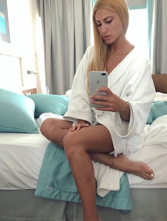 My Style Rocks: Ιωάννα Τούνη: Η «καυτή» Barbie από τη Θεσσαλονίκη