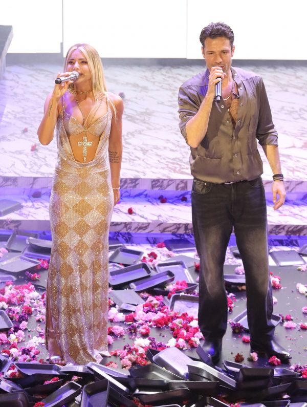 Αργυρός - Πρεμιέρα