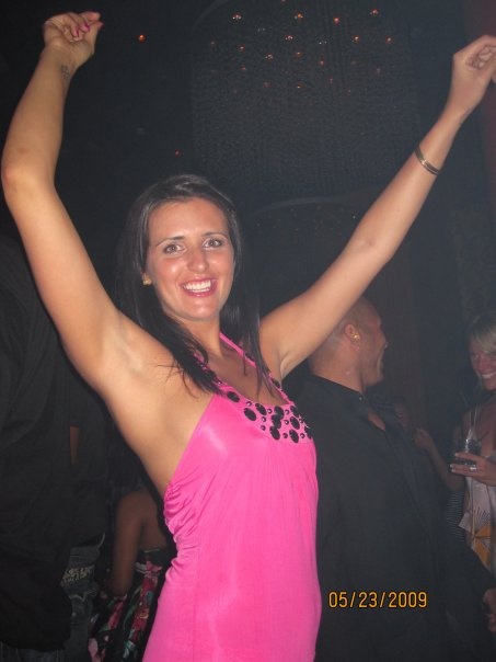 Της λείπει η αδερφή της!