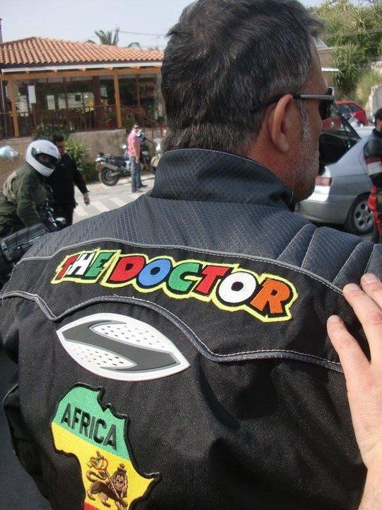 Ο άνθρωπος πίσω...από την "κάσκα"