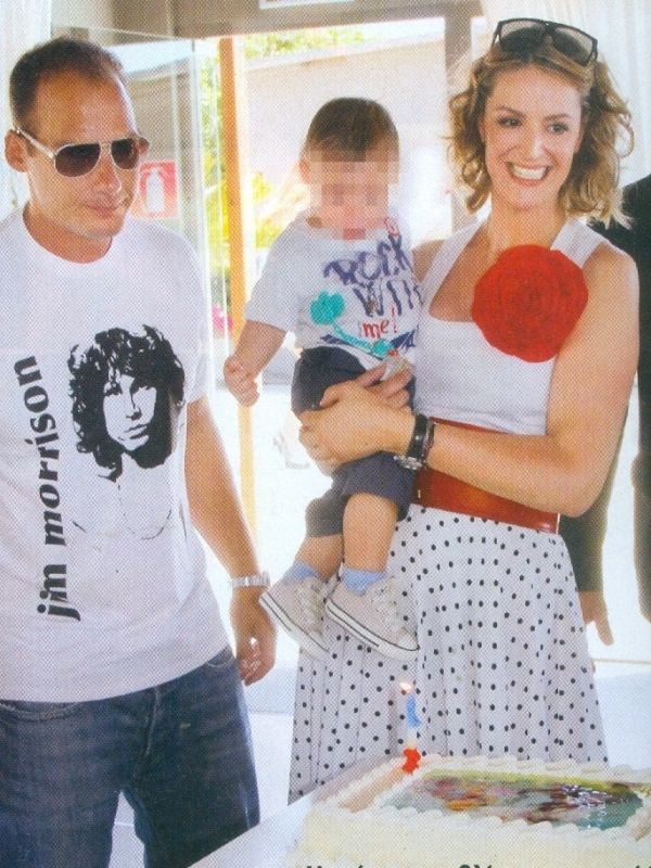 Λαφαζάνη-Οικονόμου: Στη βάπτιση του ανιψιού τους 