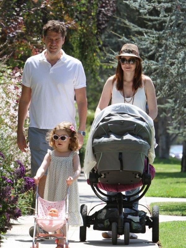 Ποια διάσημη ηθοποιός έχει κορούλα τη δεσποινίδα της φωτογραφίας; 