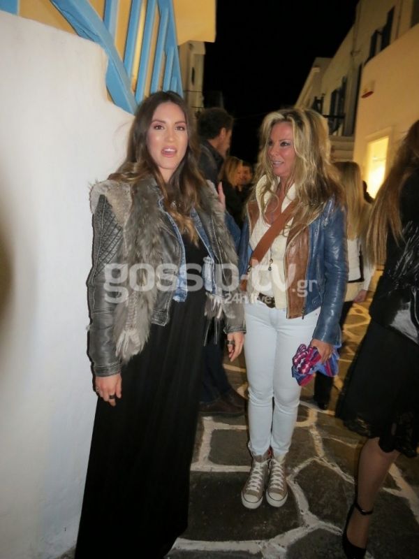 Αθηνά Οικονομάκου: Πάσχα με τη μαμά στη Μύκονο!