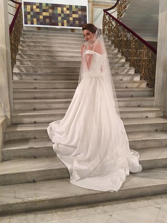 Αθηνά Τσάβες: «Όταν επιλέγεις πρακτορείο στο εξωτερικό, είναι ευκολότερο να δουλέψεις εκεί»