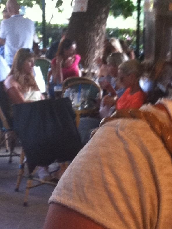  Μαρία Μπεκατώρου: Για καφέ με χαλαρή διάθεση 