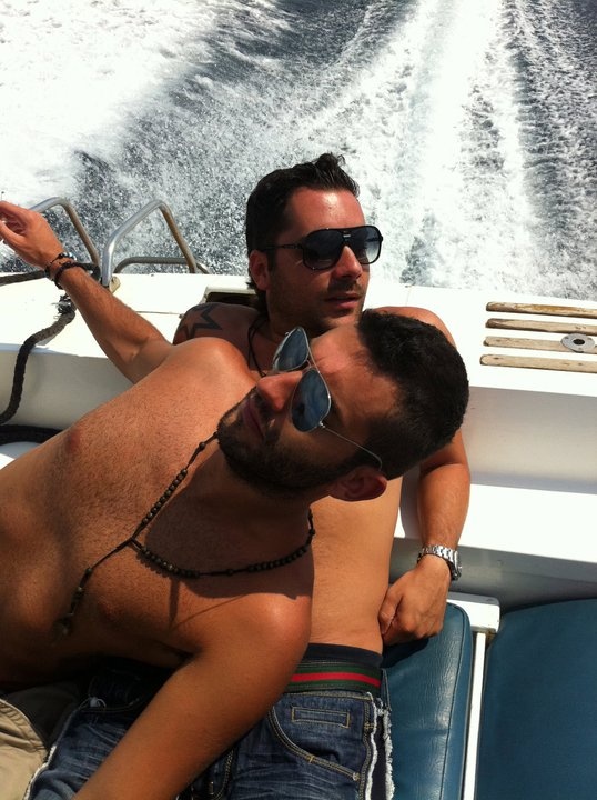 Ο αδελφός της Μενεγάκη και τα… ούζα!