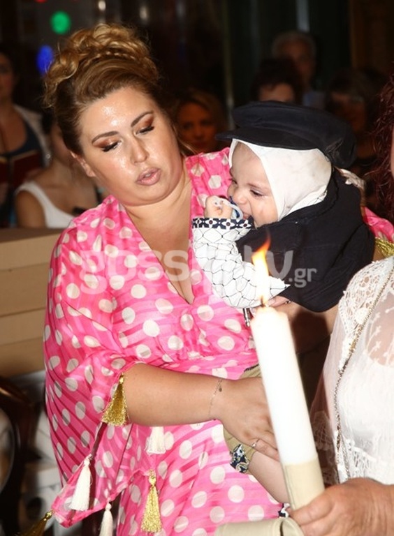 Το φωτογραφικό άλμπουμ της βάφτισης του Φοίβου Βουτσά! 