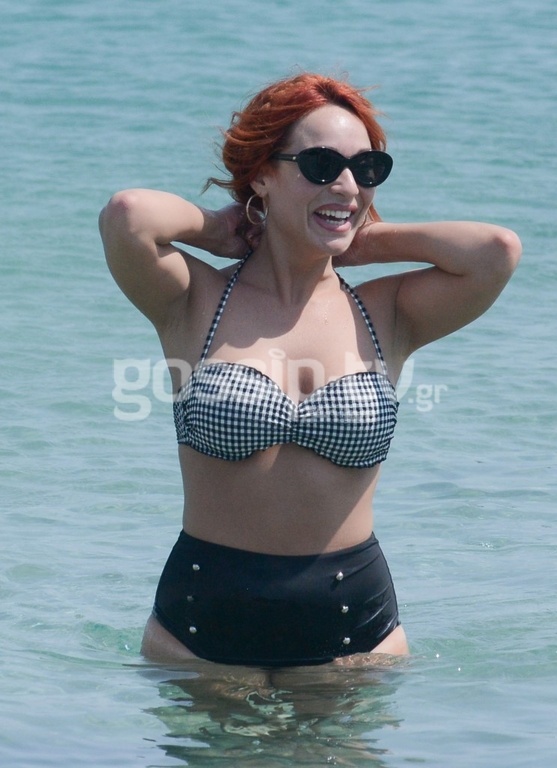 Από τα πλατό του «Έλα στη θέση μου» για... μπάνιο στην Μύκονο