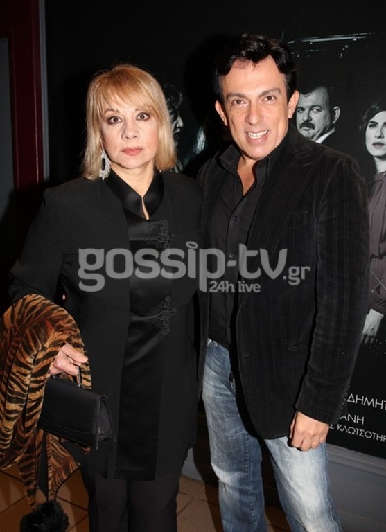  Λαμπερή πρεμιέρα με επώνυμους θεατρόφιλους και χαμόγελα επιτυχίας!