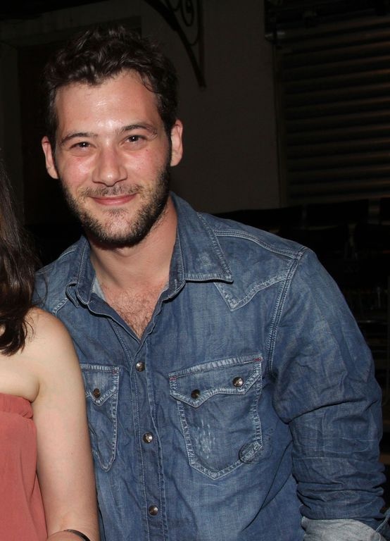 Ποιος Έλληνας ηθοποιός είναι το αγοράκι της φωτογραφίας; 