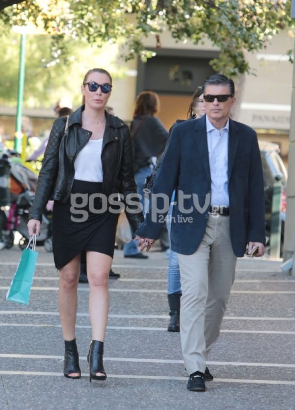 Τατιάνα-Νίκος: Βόλτα στην Κηφισιά με τα μποτάκια που ξετρέλαναν την Μενεγάκη