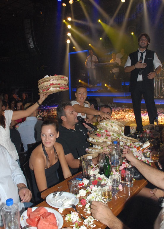 Καρέ καρέ η έξοδος Ρέμου-Μπόσνιακ!