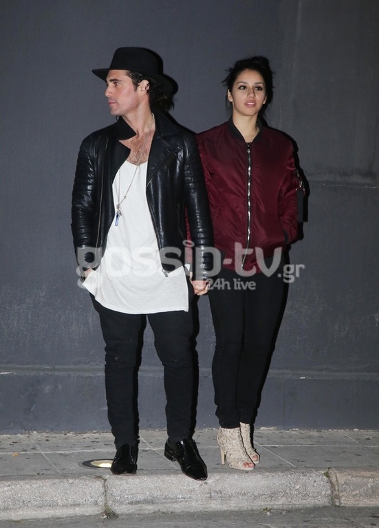 Τα παθιασμένα φιλιά Έλληνα ηθοποιού με τη νέα του σύντροφο