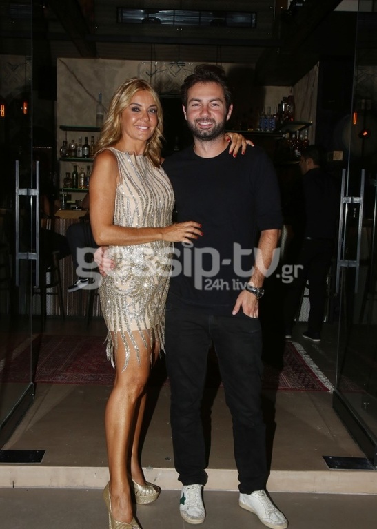 Απαστράπτουσα στα γενέθλια της η Χριστίνα Παππά