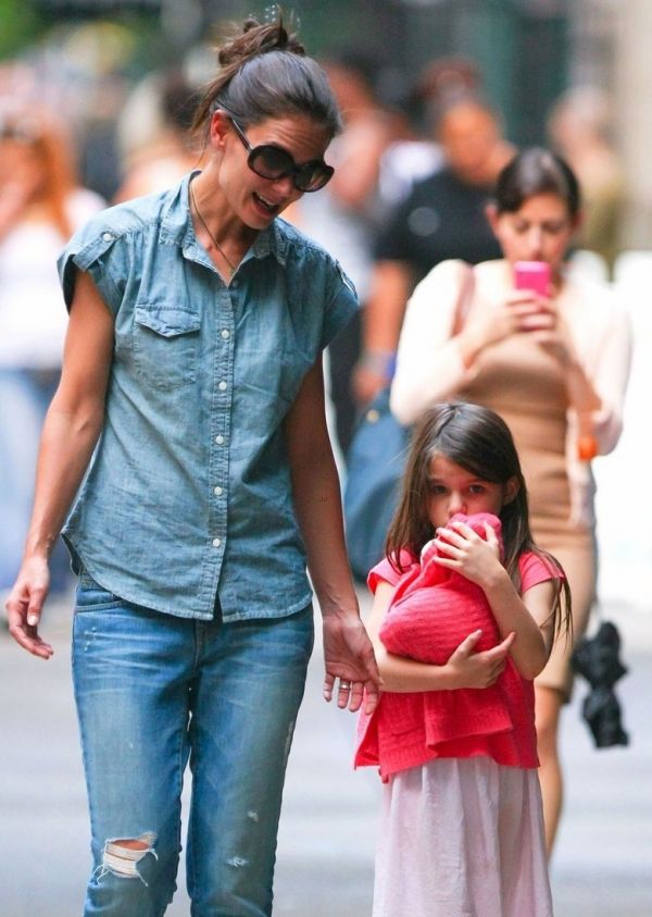 Τα κορίτσια του Tom Cruise βγήκαν βόλτα