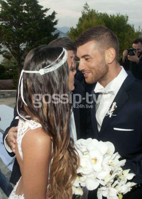 Το φωτογραφικό άλμπουμ του γάμου της Μάντυ Περσάκη και του Αλέξανδρου Νικολαΐδη