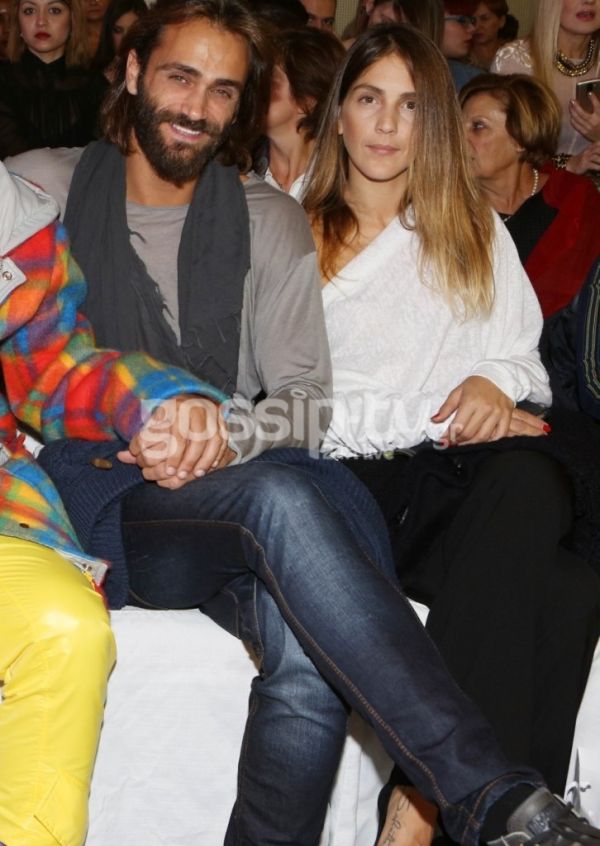 Τεο Θεοδωρίδης: Σε επίδειξη μόδας με φίλους του