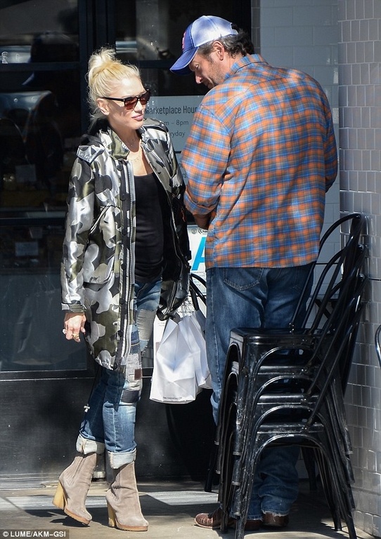 Ουπς! Τους τσακώσαμε σε τρυφερές τους στιγμές