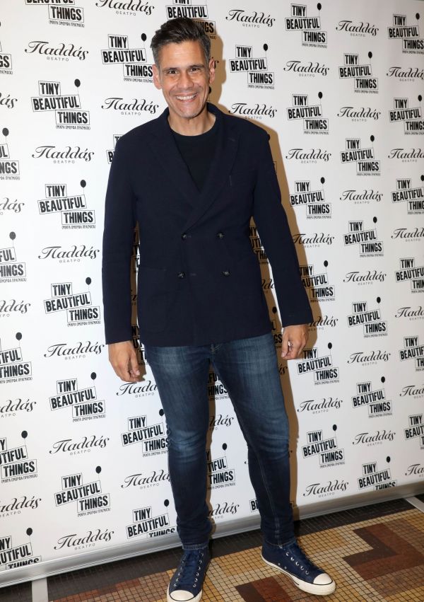 Νία Βαρντάλος- Πρεμιέρα