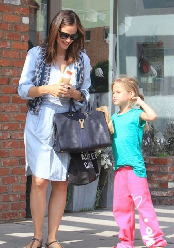 Jennifer Garner: Για ψώνια με την κόρη της