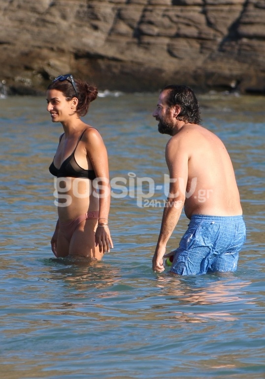 Σωτηροπούλου-Μαραβέγιας: Βουτιές με τον σκύλο τους