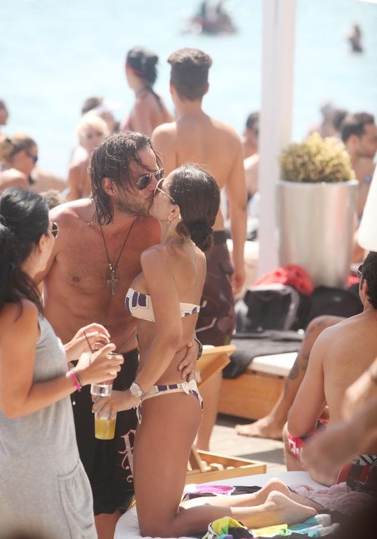 Τα καυτά φιλιά Πασχάλη-Μητρόπουλου 