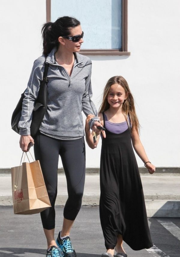 Courteney Cox: Για ψώνια με την κόρη της