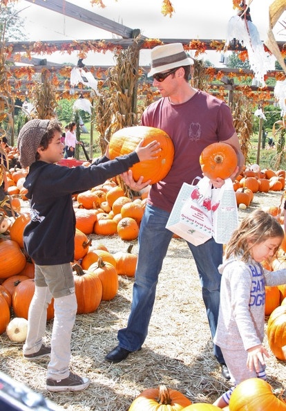 Οι σταρ που υιοθέτησαν παιδιά!