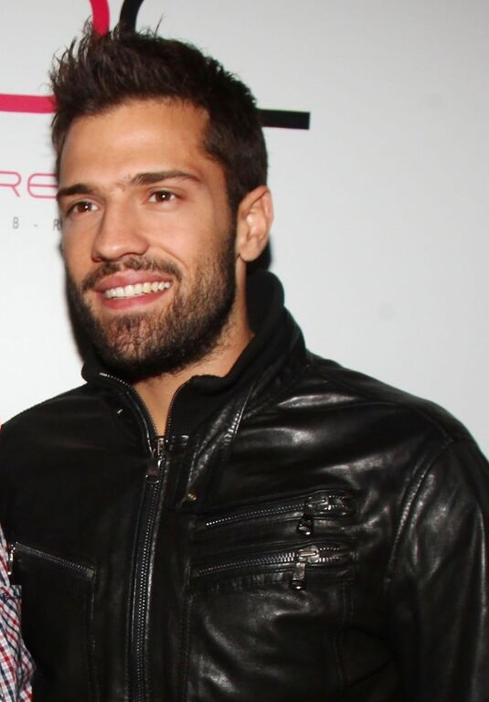 Ποιος τραγουδιστής ήταν να γίνει νοσηλευτής;