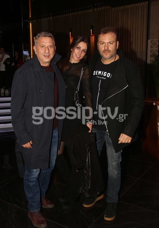 Τόνυ Δημητρίου: Βραδινή έξοδος με τη σύντροφό του και τον Κώστα Κόκλα (φωτο)