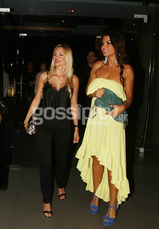 Ουπς! Τι έχουμε εδώ; Με ποια γνωστή ηθοποιό βγήκε στα μπουζούκια ο Κοκκινάκης;