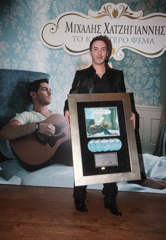 Πενταπλά πλατινένιος ο Μιχάλης Χατζηγιάννης