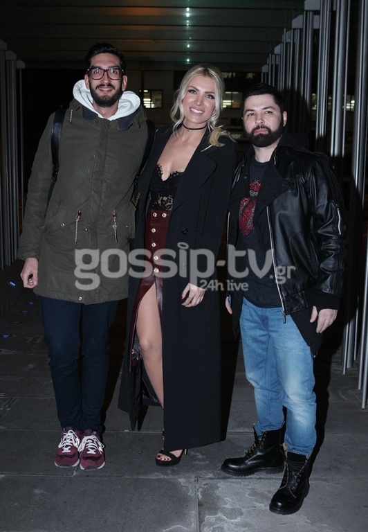 Πιο σέξι από ποτέ η Καινούργιου σε βραδινή της έξοδο