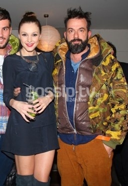 Λαμπερές παρουσίες στην επίδειξη του Ζούλια 