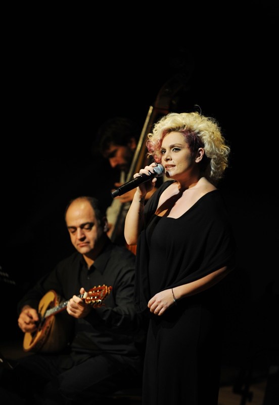 Οι συντελεστές του «Νησιού» στηρίζουν τη Βικτόρια Χίσλοπ