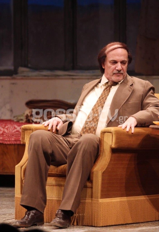 Στο πλευρό του μπαμπά της!