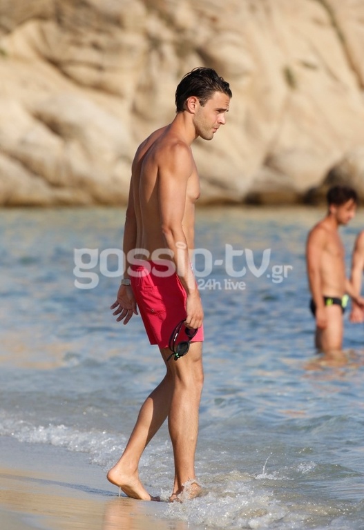 Ρένος Ρώτας-Κλέλια Ανδριολάτου: Ερωτευμένοι στην Μύκονο