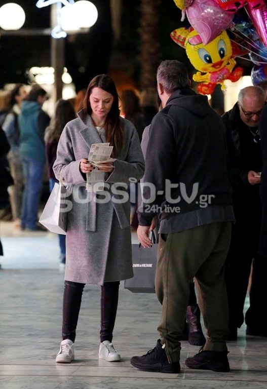 Αντώνης Ρέμος - Υβόννη Μπόσνιακ: Χεράκι χεράκι το ευτυχισμένο ζευγάρι!