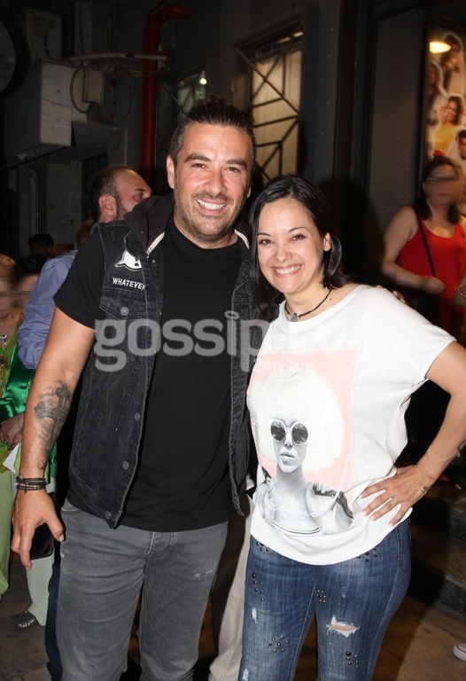 Λαμπερή πρεμιέρα για την παράσταση «Πολυτεχνίτης και Ερημοσπίτης» στο Θέατρο Αθηνά