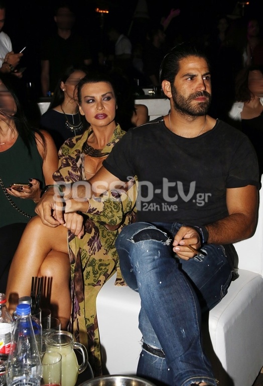 Πιο ερωτευμένο από ποτέ το ζευγάρι της σόουμπιζ