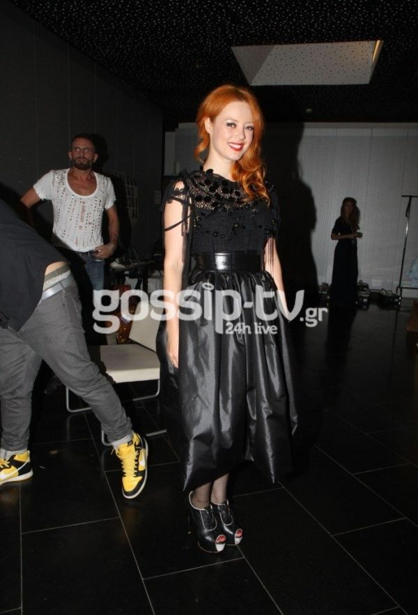 Επώνυμοι σε ρόλο μοντέλου στην επίδειξη των «Celebrity Skin»