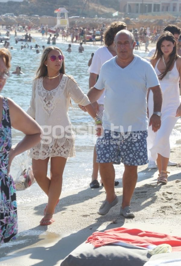 Philip Green με την οικογένειά του στην Μύκονο