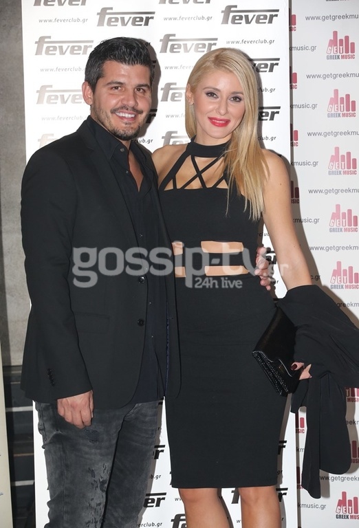 Αγκαλιά στα μπουζούκια