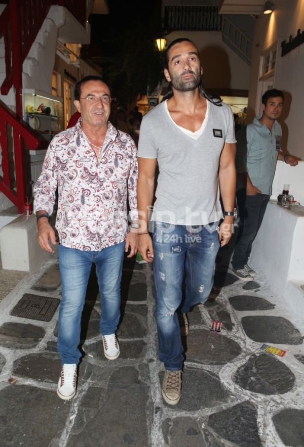 Λευτέρης Πανταζής: Βόλτες στην Μύκονο