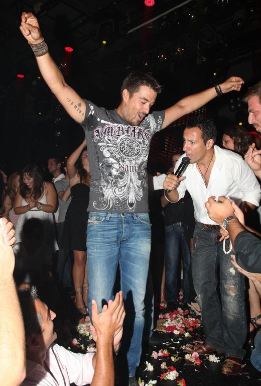 Το Bachelor του Γιάννη Αϊβάζη!