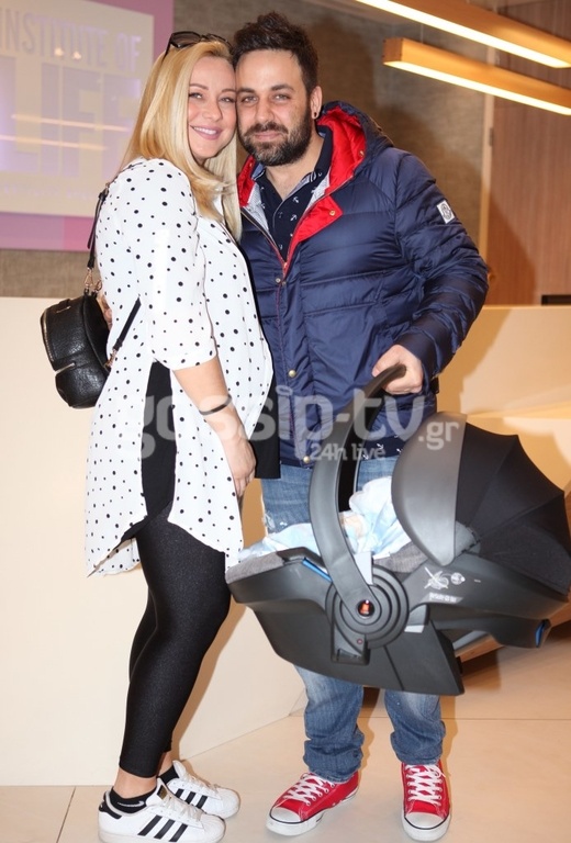 Βγήκε από το μαιευτήριο η Ελευθερία Παντελιδάκη