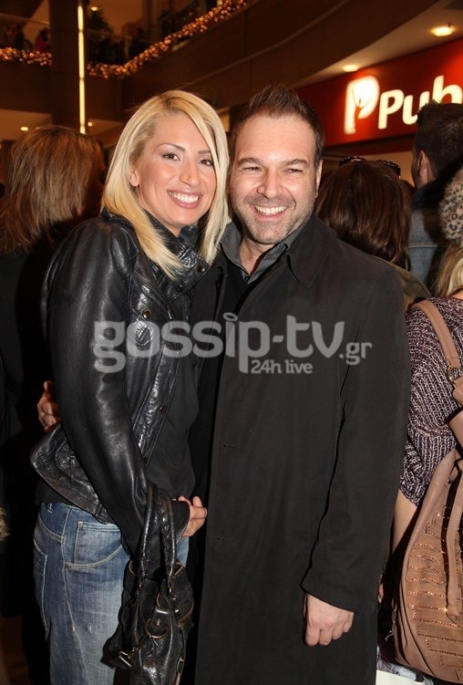 Ρούλα Κορομηλά: Παρουσίασε τα βιβλία της