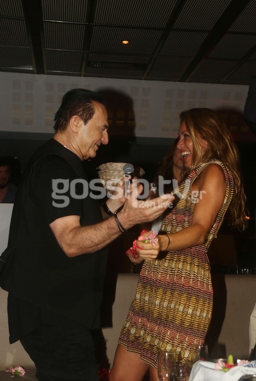 Πιο χαμηλά τα πετάμε τα λουλούδια