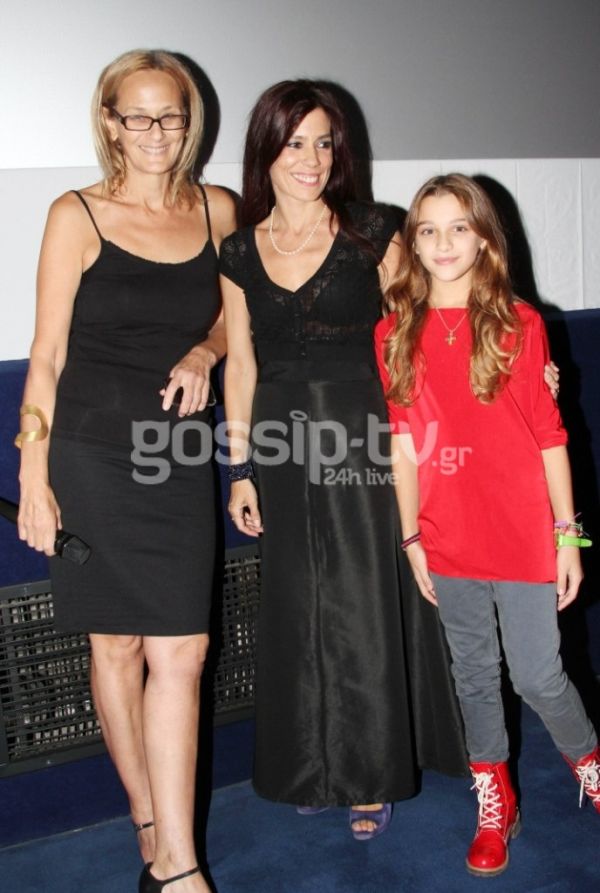 Μυρτώ Αλικάκη: Με την κόρη της στο πλευρό της. 